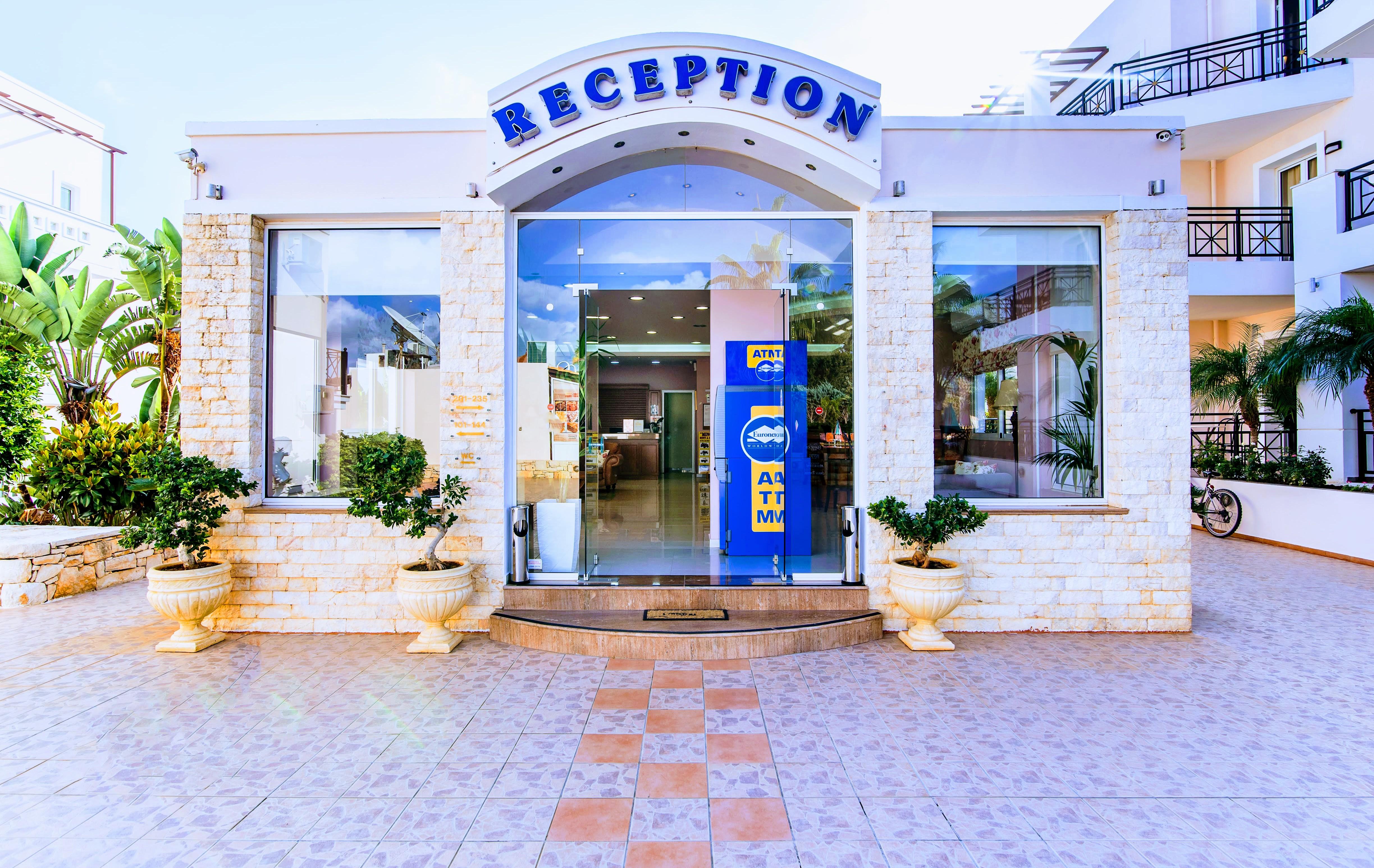 Yiannis Manos Hotel Resort Malia Extérieur photo